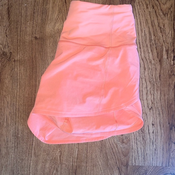 Lululemon Speed Up Short Size 2 - Picture 2 of 4